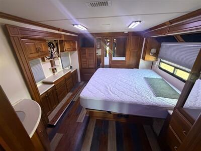 2005 American Coach tradition 42   - Photo 18 - Mannford, OK 74044
