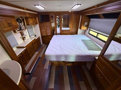 2005 American Coach tradition 42   - Photo 9 - Mannford, OK 74044