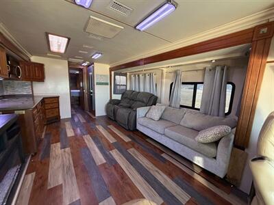 2005 American Coach tradition 42   - Photo 13 - Mannford, OK 74044