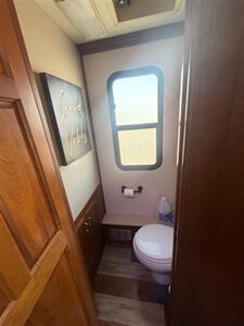 2005 American Coach tradition 42   - Photo 19 - Mannford, OK 74044