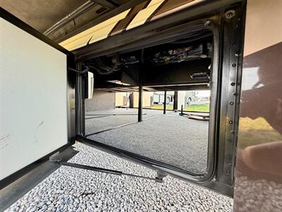 2014 Newmar DutchStar 4360 - Photo 5 - Mannford, OK 74044
