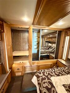 2014 Newmar DutchStar 4360 - Photo 27 - Mannford, OK 74044