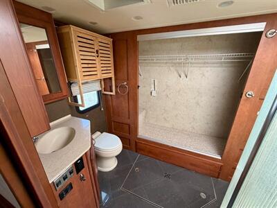 2012 FLEETWOOD DISCOVERY - Photo 11 - Mannford, OK 74044