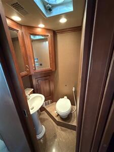 2012 Fleetwood Providence 42M - Photo 12 - Mannford, OK 74044