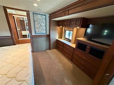 2012 Fleetwood Providence 42M - Photo 14 - Mannford, OK 74044