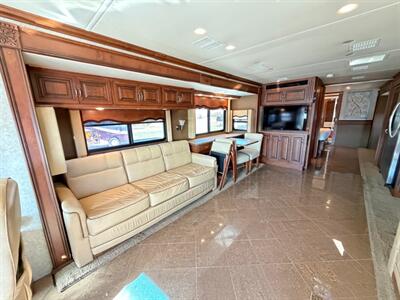 2012 Fleetwood Providence 42M - Photo 9 - Mannford, OK 74044
