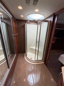 2012 Fleetwood Providence 42M - Photo 16 - Mannford, OK 74044