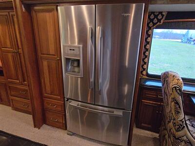 2016 WINNEBAGO ELLIPSE ULTRA   - Photo 10 - Mannford, OK 74044