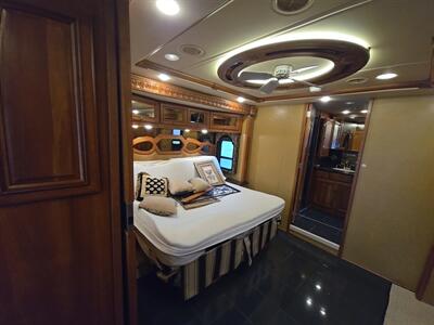 2016 WINNEBAGO ELLIPSE ULTRA   - Photo 12 - Mannford, OK 74044