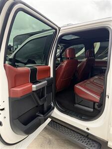 2018 Ford F-350 Super Duty Platinum   - Photo 11 - Mannford, OK 74044