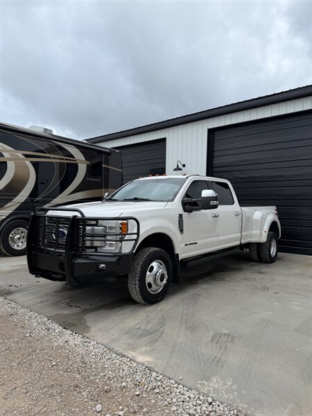 2018 Ford F-350 Super Duty Platinum   - Photo 1 - Mannford, OK 74044