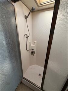 2009 Tiffin Phaeton 36QS 8.3 big motor - Photo 15 - Mannford, OK 74044