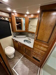 2017 Pace-Arrow M38K   - Photo 20 - Mannford, OK 74044