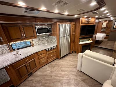 2017 Pace-Arrow M38K   - Photo 12 - Mannford, OK 74044