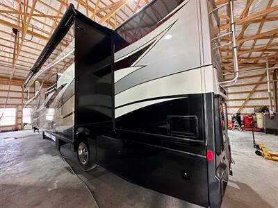 2017 Pace-Arrow M38K   - Photo 3 - Mannford, OK 74044