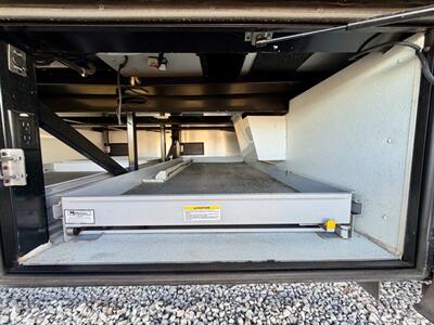 2014 Fleetwood American Eagle 45B   - Photo 17 - Mannford, OK 74044