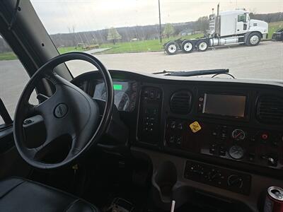 2016 Freightliner M2 106   - Photo 5 - Mannford, OK 74044