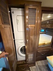 2017 Thor Venetian 36G 400 HP cummis - Photo 18 - Mannford, OK 74044