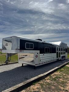 2016 Platinum Coach Horse Trailer   - Photo 21 - Mannford, OK 74044