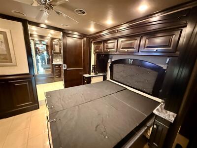 2016 Tiffin 40QBH   - Photo 15 - Mannford, OK 74044