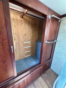 2012 Fleetwood American 42P   - Photo 39 - Mannford, OK 74044