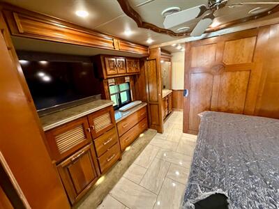 2016 Tiffin Allegro - Photo 16 - Mannford, OK 74044