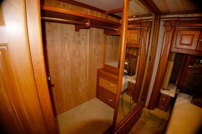 2007 Tiffin M-45QSZ   - Photo 36 - Mannford, OK 74044