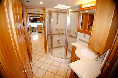2007 Tiffin M-45QSZ   - Photo 33 - Mannford, OK 74044