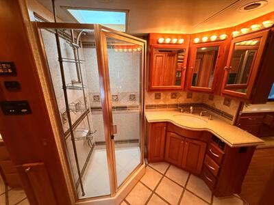 2007 Tiffin M-45QSZ   - Photo 45 - Mannford, OK 74044