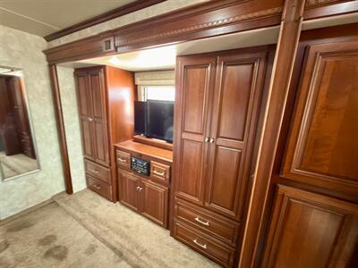 2011 Winnebago Tour 42QD   - Photo 36 - Mannford, OK 74044