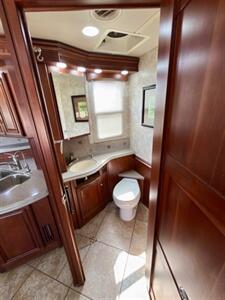 2011 Winnebago Tour 42QD   - Photo 35 - Mannford, OK 74044