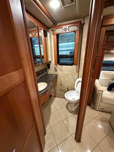 2015 Winnebago Meridian IKP40R - Photo 13 - Mannford, OK 74044