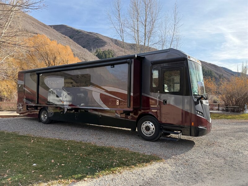 2015 Winnebago Meridian IKP40R 400 HP cummins   - Photo 1 - Mannford, OK 74044