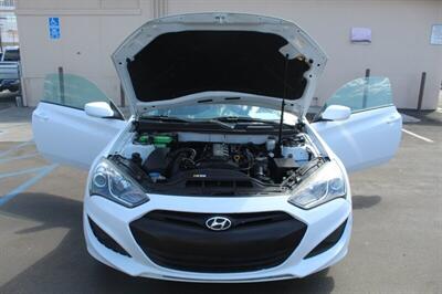 2013 Hyundai Genesis Coupe 2.0T R-Spec   - Photo 4 - Norco, CA 92860