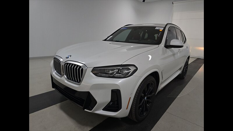 2023 BMW X3 30i