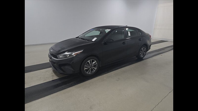 2024 Kia Forte LXS   - Photo 1 - Albany, GA 31721