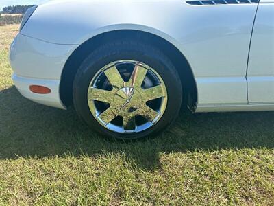 2002 Ford Thunderbird Deluxe   - Photo 32 - Albany, GA 31721