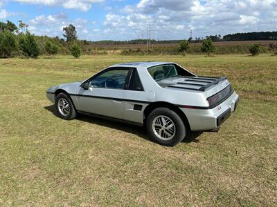 1985 Pontiac Fiero SE   - Photo 4 - Albany, GA 31721