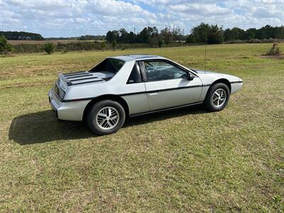 1985 Pontiac Fiero SE   - Photo 8 - Albany, GA 31721