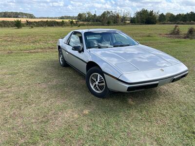 1985 Pontiac Fiero SE   - Photo 9 - Albany, GA 31721