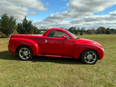 2004 Chevrolet SSR LS   - Photo 8 - Albany, GA 31721