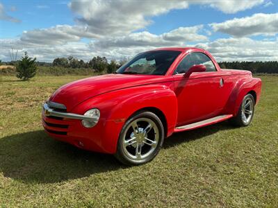 2004 Chevrolet SSR LS   - Photo 2 - Albany, GA 31721