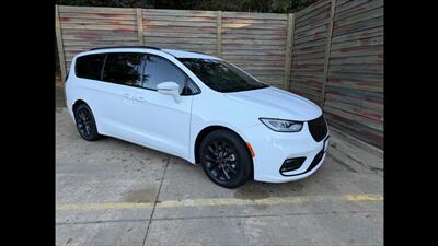 2021 Chrysler Pacifica Touring L Minivan