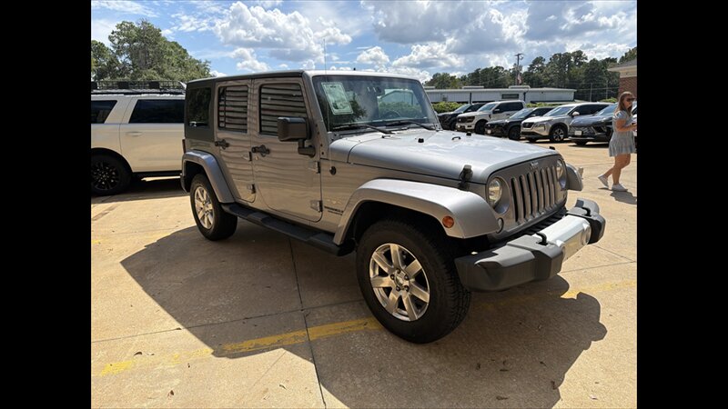 2015 Jeep Wrangler Unlimited Sahara - Photo 5 - Albany, GA 31721