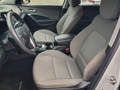 2017 Hyundai SANTA FE SE - Photo 7 - Fresno, CA 93722