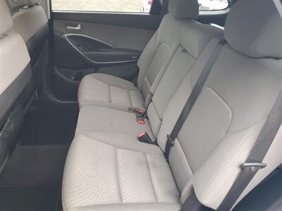 2017 Hyundai SANTA FE SE - Photo 8 - Fresno, CA 93722