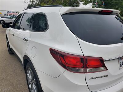 2017 Hyundai SANTA FE SE - Photo 15 - Fresno, CA 93722