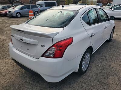 2017 Nissan Versa 1.6 SV   - Photo 4 - Fresno, CA 93722