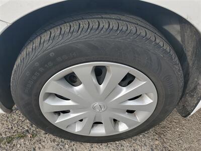 2017 Nissan Versa 1.6 SV   - Photo 13 - Fresno, CA 93722