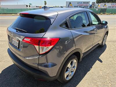 2021 Honda HR-V LX - Photo 4 - Fresno, CA 93722